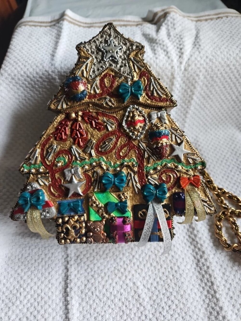 RARE Mary Frances Christmas Tree Gifts Hard Shell Purse Shoulder Bag